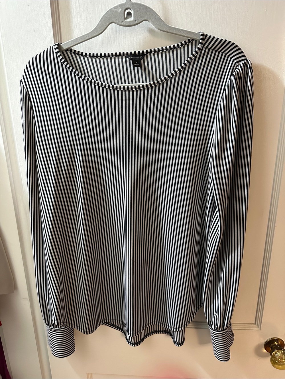 Ann Taylor Black and White Vertical Stripe Long Sleeve Tee